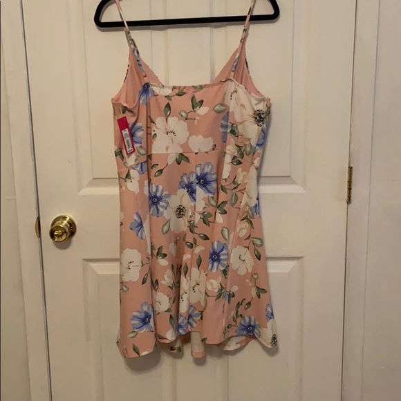 Tie Front Floral Dress - Picture 3 of 5